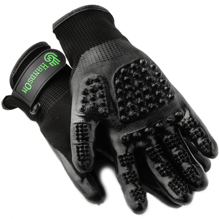 Grooming gloves HandsOn Black in the group HORSE / Horse care / Stable Accessories at Minerals by Nordic (GRO-GLOVE-B)